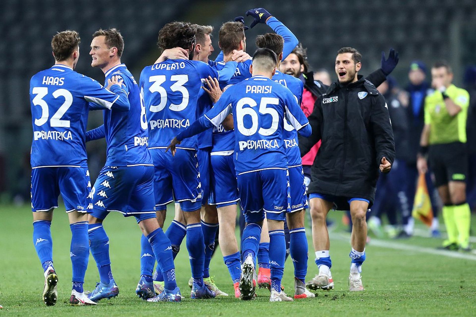 以其充满活 以其充满活